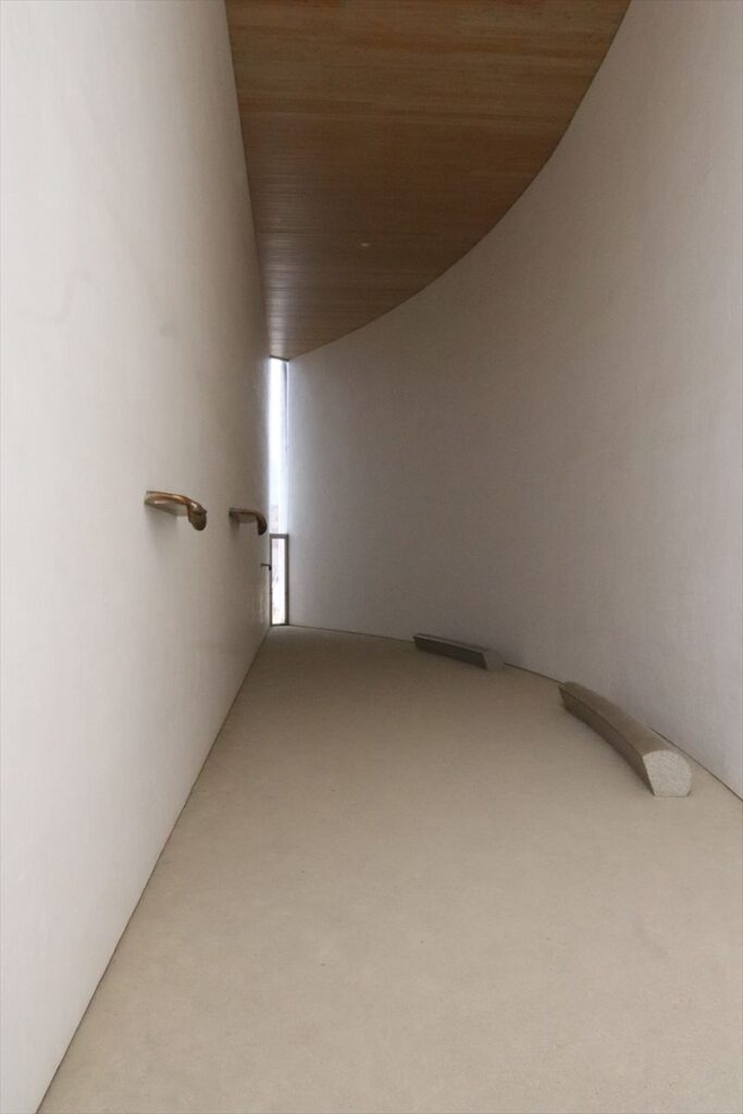 奈義町現代美術館
月